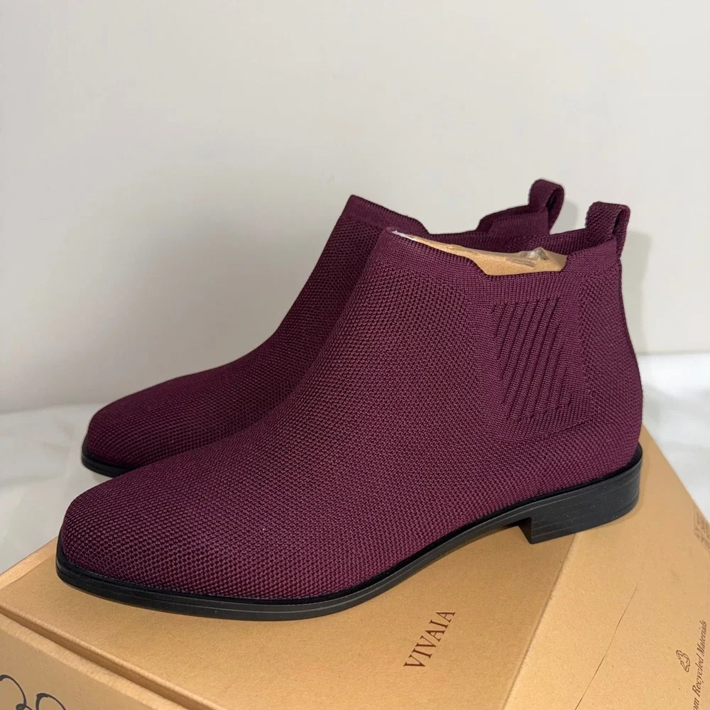 VIVAIA Burgundy Knit Pointed‎ Toe Chelsea Boots Women's Size US 7.5 EU 38.5